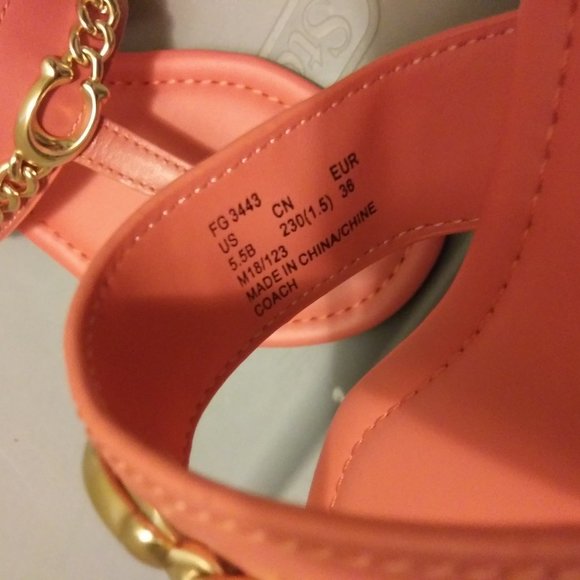 NWOT Coach Jaclyn Sandals Coral/Gold Size 5.5 - Picture 2 of 4